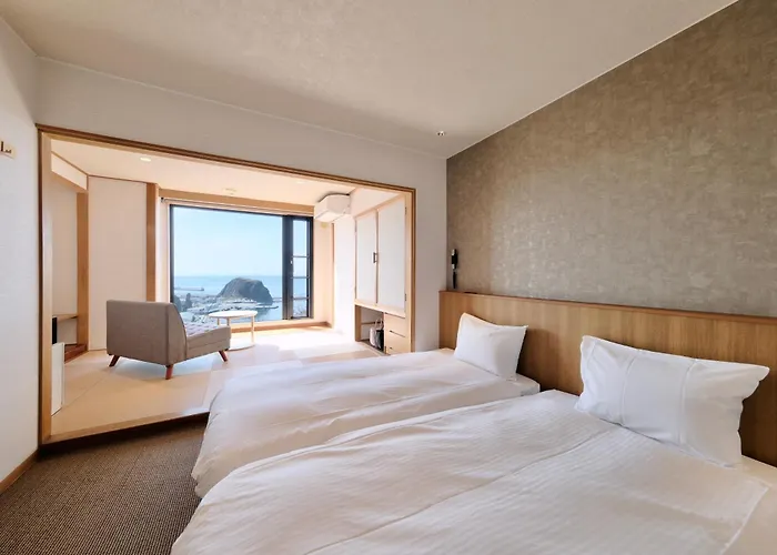 知床夕陽のあたる家 Onsen Hostel